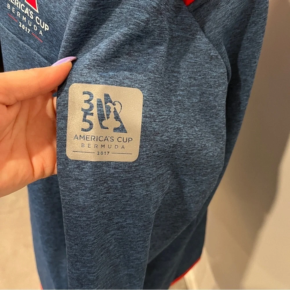 Vineyard Vines Blue and Red Half-Zip Hooded Pullover Large‎